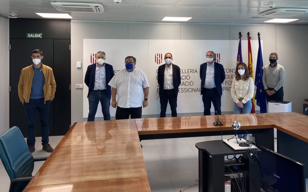 El conseller March presenta a la Fed. Fusta Illes Balears / CETEBAL i a la comunitat educativa el nou cicle d’FP de grau superior de Disseny i moblament